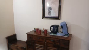 Cafetière et café dans la chambre d'hotes du domaine de la plume