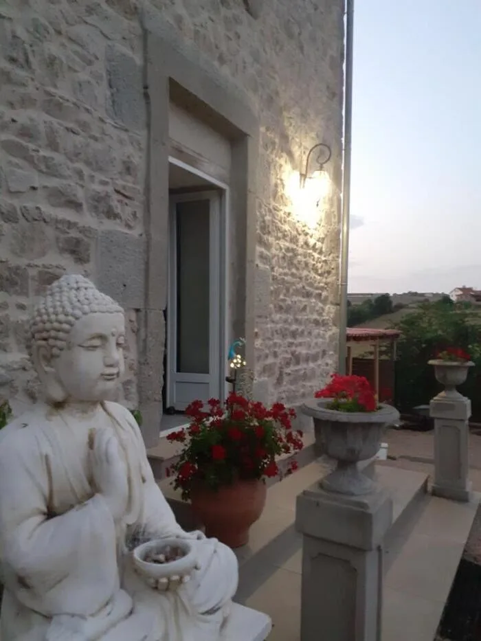 Le domaine de la plume exterieur (2)