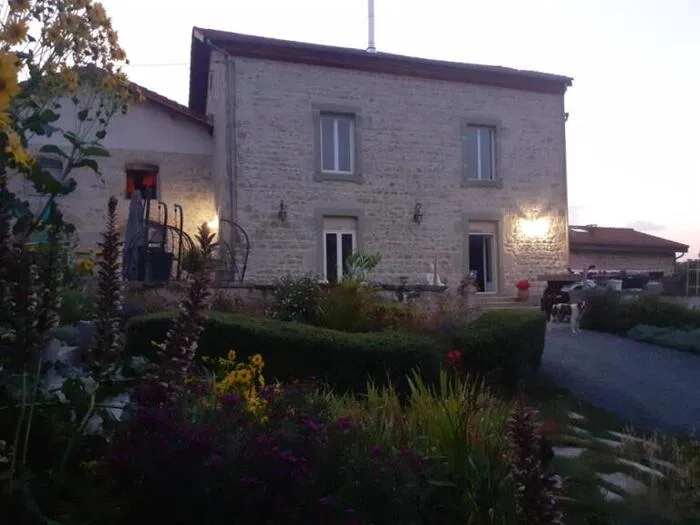 Le domaine de la plume exterieur (3)