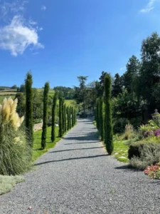 Le domaine de la plume exterieur (4)